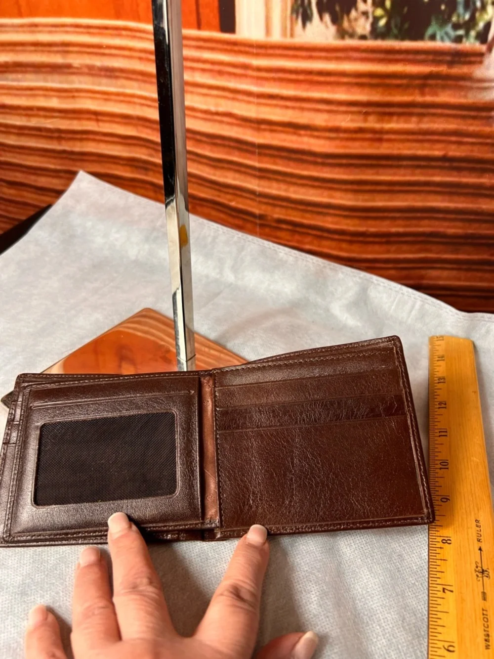 Nicole Christian Italy Leather Bifold Wallet ID slot, card slots, bill slips